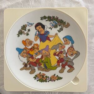 Goebel Snow White and the Seven Dwarfs Plate - Multicolor